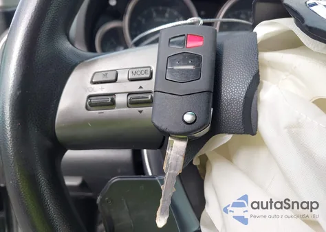 2010 Mazda Mazda6 I Sport z USA, uszkodzony, nr VIN 1YVHZ8BHXA5M25749